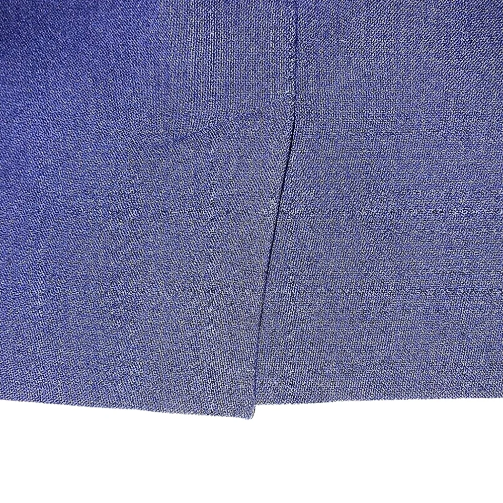 Ann Taylor Loft navy blue skirt size 0 petite.